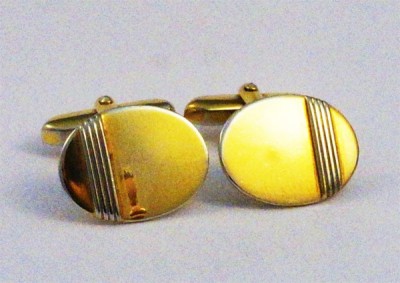 Boutons de manchette vintage a dorure jaune et blanche